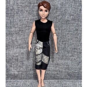 Disney Descendants Ben Doll Isle of the Lost Brown Hair 11 Inch Action Figure